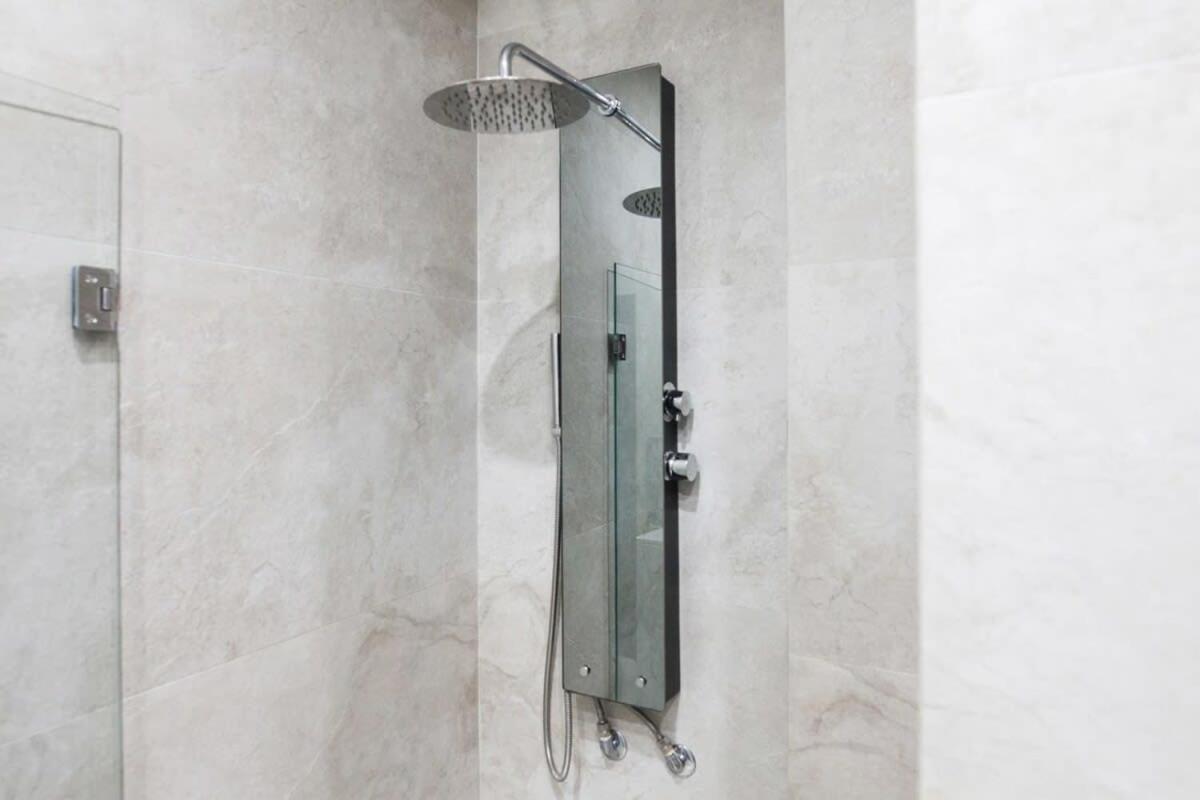 Beautiful Elegant Apartment Next To Monastiraki Афіни Екстер'єр фото
