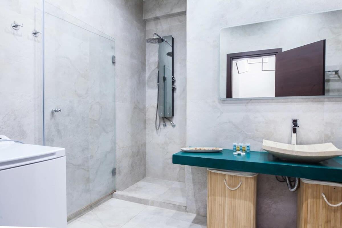 Beautiful Elegant Apartment Next To Monastiraki Афіни Екстер'єр фото