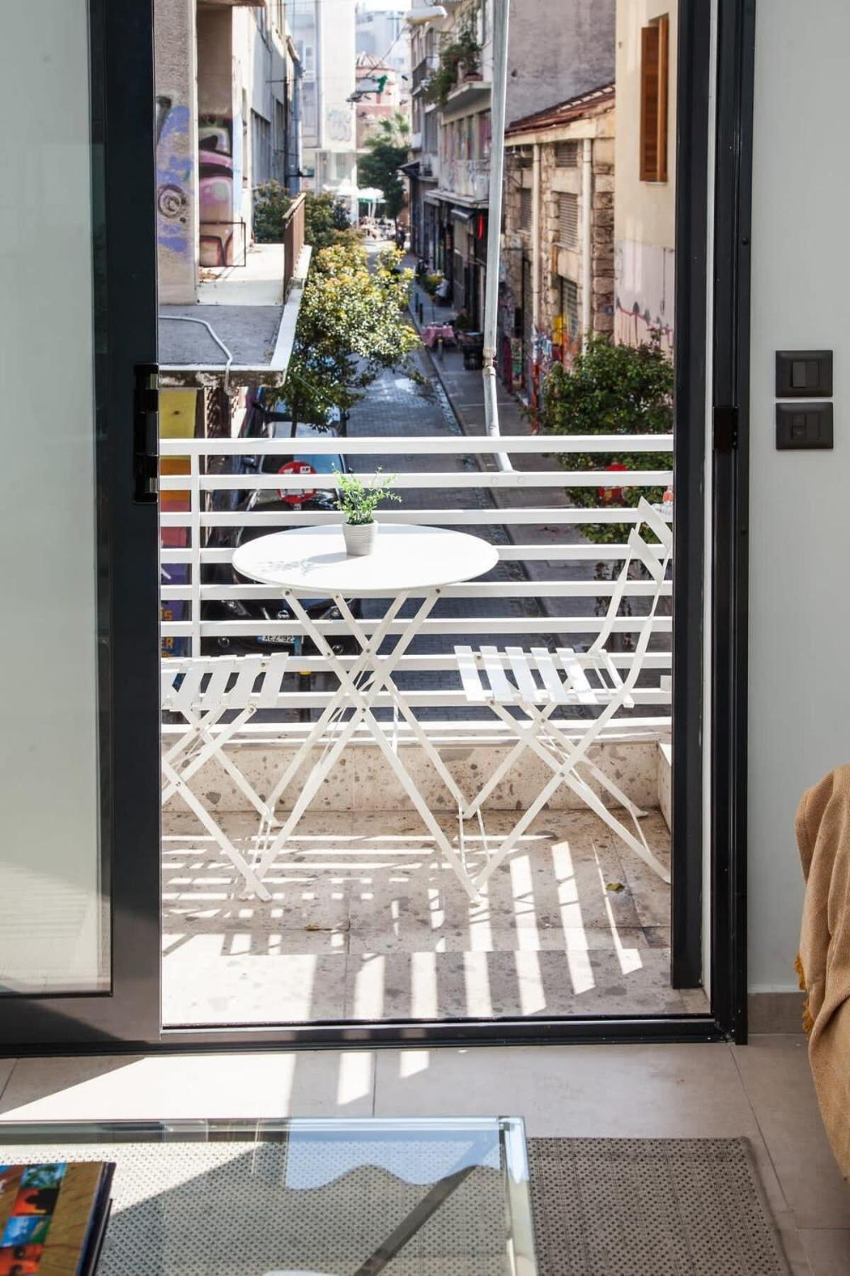 Beautiful Elegant Apartment Next To Monastiraki Афіни Екстер'єр фото